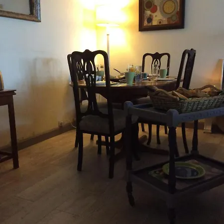 Double & Family In Tranquility In Blue Panzió